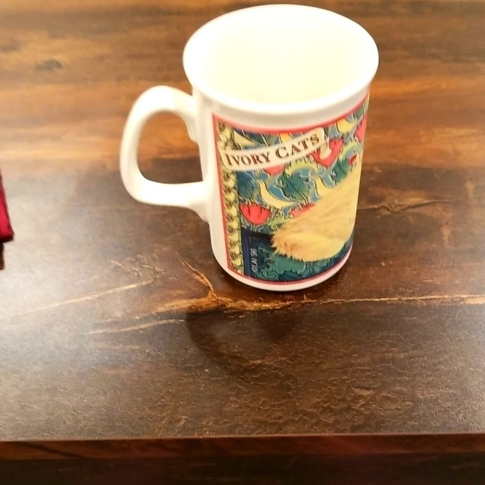 Vintage mag "ivory cats" made in England,cat lovers . - Picture 2 of 4